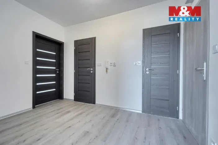 Prodej bytu 3+1, Mariánské Lázně - Úšovice, Hroznatova, 64 m2