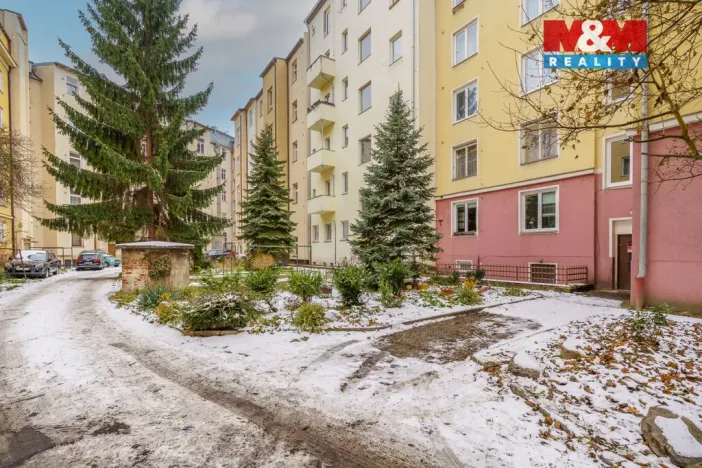 Prodej bytu 2+1, Karlovy Vary, K. Čapka, 55 m2