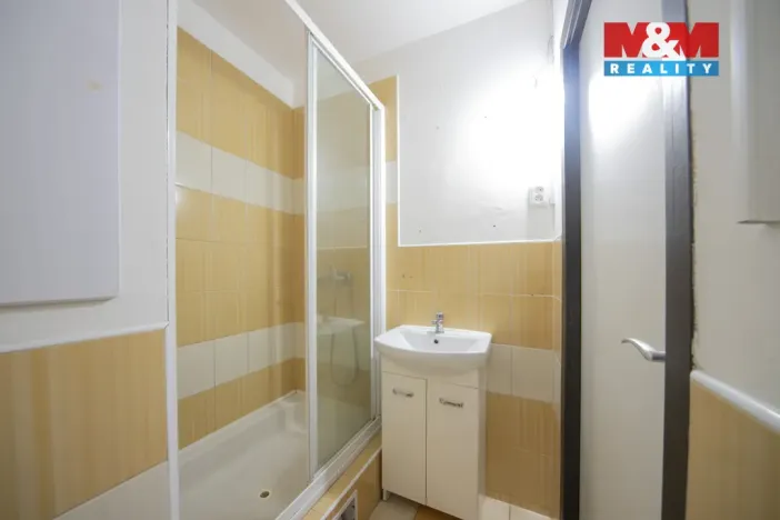 Prodej bytu 2+kk, Děčín - Děčín V-Rozbělesy, Závodní, 42 m2