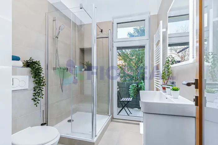 Prodej bytu 2+kk, Praha - Holešovice, U Uranie, 69 m2