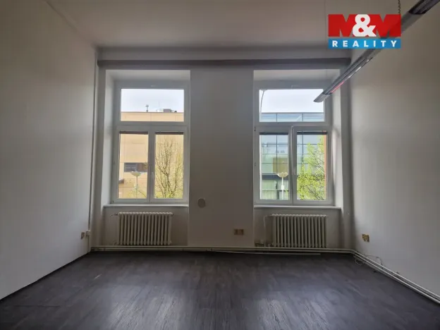 Pronájem kanceláře, Trutnov - Střední Předměstí, Spojenecká, 29 m2