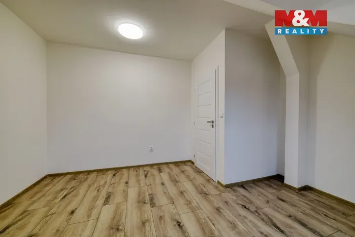 Prodej činžovního domu, Luby, Revoluční, 218 m2