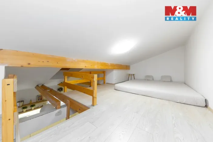 Prodej bytu 2+kk, Mikulov, Koněvova, 36 m2