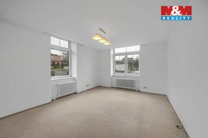 Prodej bytu 3+1, Jaroměř - Pražské Předměstí, Husova, 124 m2