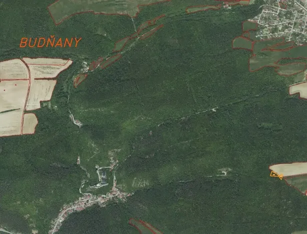 Prodej pozemku, Karlštejn, 2142 m2