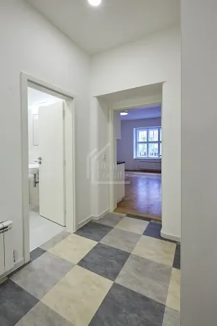 Pronájem bytu 1+kk, Praha - Holešovice, Schnirchova, 35 m2