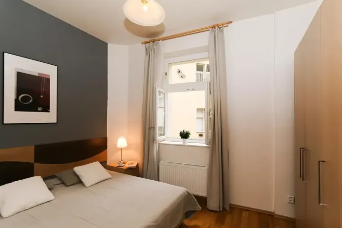 Pronájem bytu 2+kk, Praha - Vinohrady, Na Kozačce, 48 m2