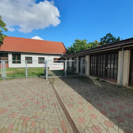 Prodej obchodního prostoru, Strážnice, 350 m2