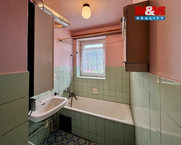 Prodej bytu 3+1, Žatec, Bratří Čapků, 65 m2