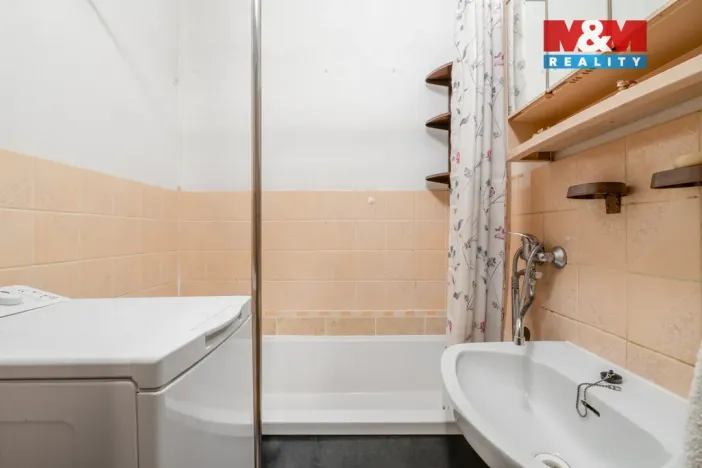 Prodej bytu 2+1, Ústí nad Labem - Bukov, Bratří Čapků, 52 m2