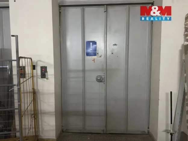 Pronájem obchodního prostoru, Štětí, Obchodní, 2000 m2