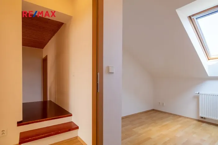 Pronájem rodinného domu, Praha - Újezd nad Lesy, Na Božkovně, 110 m2