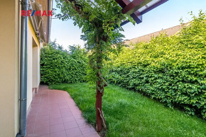 Pronájem rodinného domu, Praha - Újezd nad Lesy, Na Božkovně, 110 m2