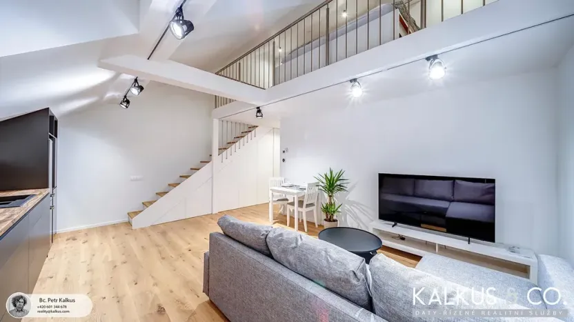 Pronájem bytu 2+kk, Hradec Králové, Eliščino nábřeží, 52 m2