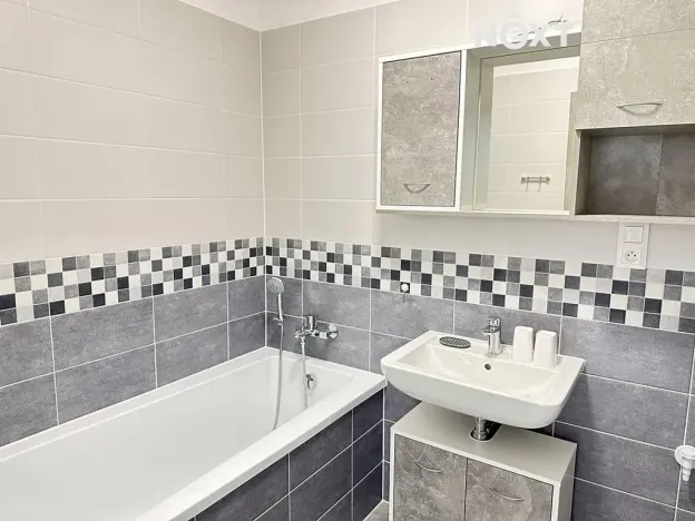 Pronájem bytu 3+kk, Hrochův Týnec, Nádražní, 56 m2