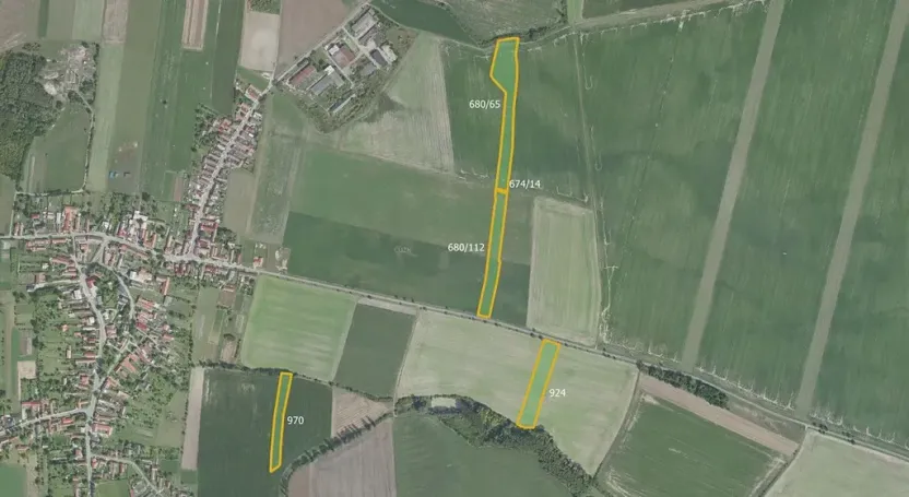 Prodej pole, Městec Králové, 17054 m2