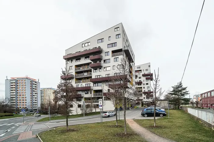 Pronájem bytu 1+kk, Praha - Záběhlice, Na Slatince, 30 m2