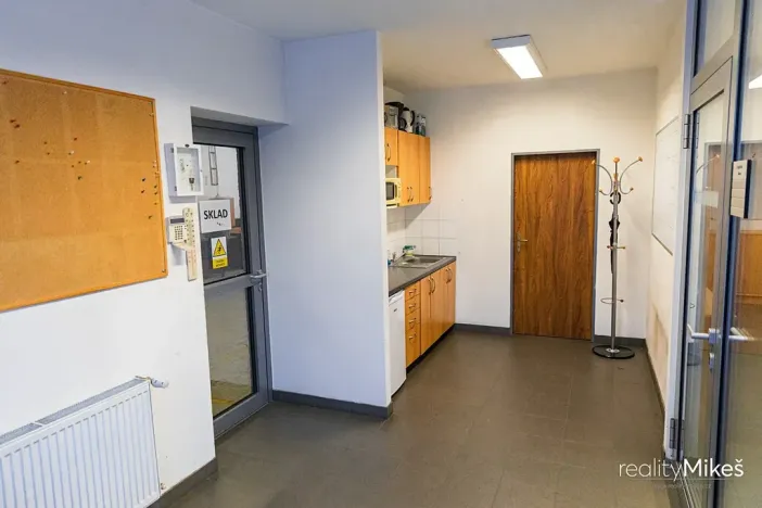 Prodej výrobních prostor, Liberec, Malodoubská, 3613 m2