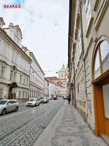 Pronájem kanceláře, Praha - Malá Strana, Karmelitská, 27 m2