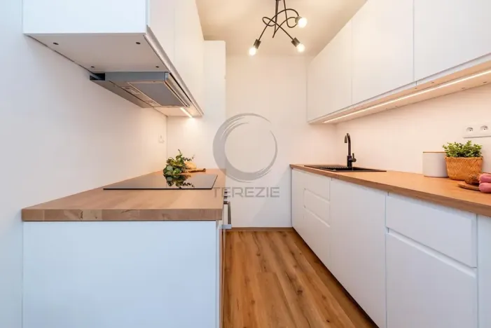 Prodej bytu 2+kk, Praha - Kobylisy, Čimická, 43 m2