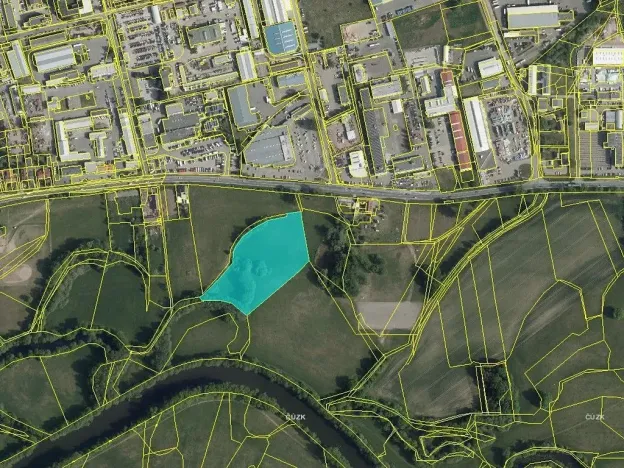 Prodej podílu pole, Hradec Králové, 5356 m2