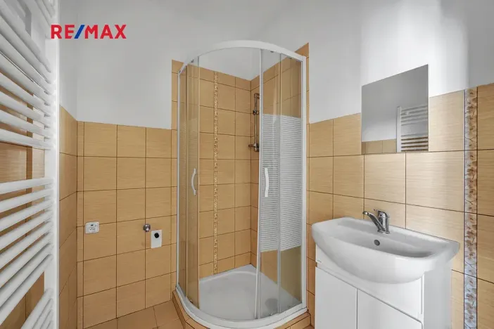 Prodej rodinného domu, Plaňany, Pražská, 152 m2