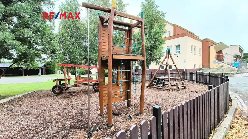 Prodej rodinného domu, Slatina, 235 m2