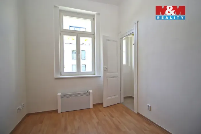 Pronájem bytu 1+1, Praha - Žižkov, Hartigova, 34 m2