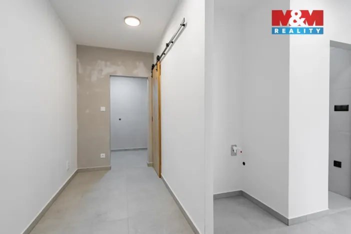 Prodej bytu 2+1, Český Krumlov - Plešivec, Sídliště Plešivec, 57 m2