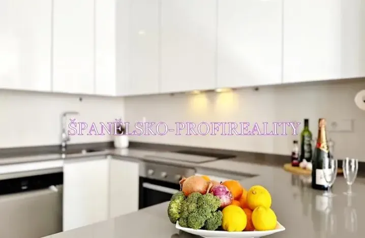 Prodej vily, Torrevieja, Španělsko, 100 m2