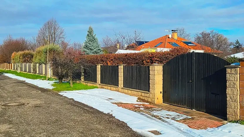 Prodej pozemku pro bydlení, Květnice, Mařinková, 703 m2