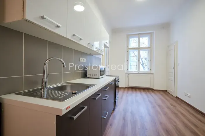 Pronájem bytu 1+1, Praha - Vršovice, Moskevská, 35 m2