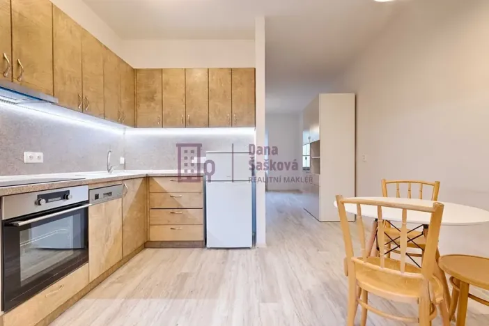 Pronájem bytu 1+kk, Jindřichův Hradec, Kostelní, 36 m2