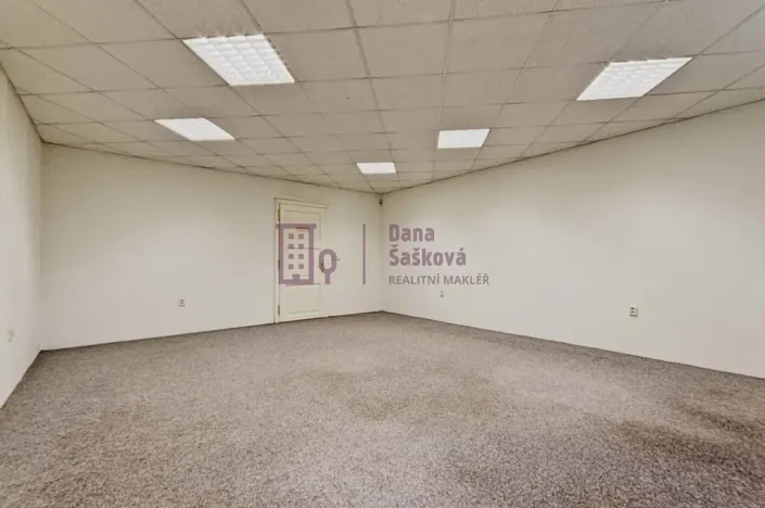 Pronájem kanceláře, Jindřichův Hradec, Karlov, 28 m2