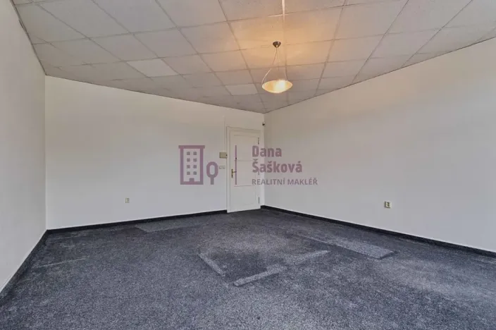 Pronájem kanceláře, Jindřichův Hradec, Karlov, 28 m2