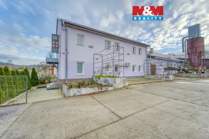 Prodej obchodního prostoru, Stružná, 216 m2