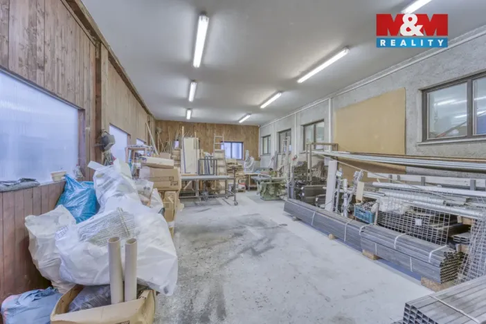 Prodej obchodního prostoru, Stružná, 216 m2