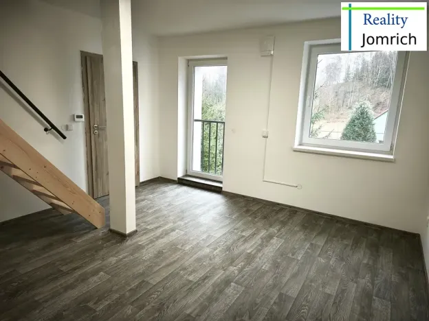 Pronájem bytu 3+1, Smržovka, Hlavní, 73 m2