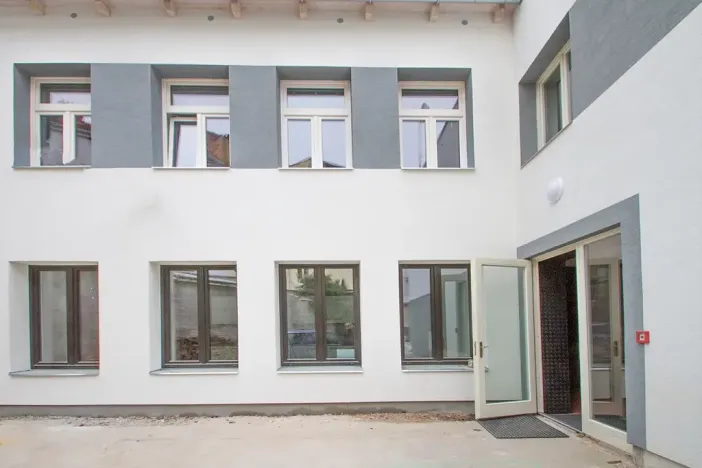 Pronájem bytu 1+kk, Hradec Králové, Šafaříkova, 31 m2