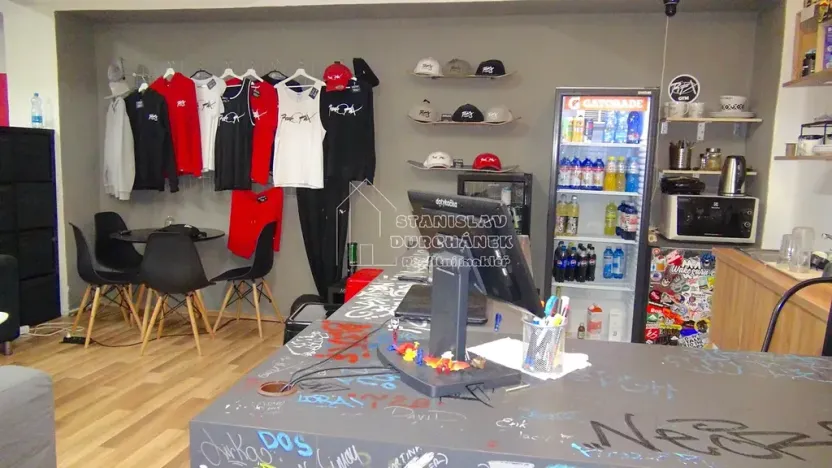 Pronájem komerční nemovitosti, Praha - Karlín, Pernerova, 358 m2