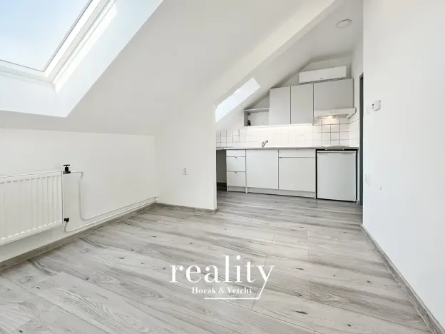 Pronájem bytu 1+kk, Znojmo, Smetanova, 26 m2