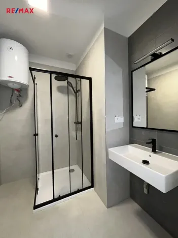 Pronájem bytu 1+1, Praha - Podolí, U Kublova, 43 m2