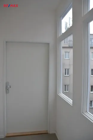 Pronájem bytu 1+1, Praha - Podolí, U Kublova, 43 m2