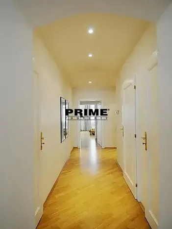 Pronájem bytu 3+1, Praha - Nové Město, Odborů, 104 m2