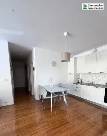 Prodej bytu 3+kk, Novalja, Chorvatsko, 76 m2