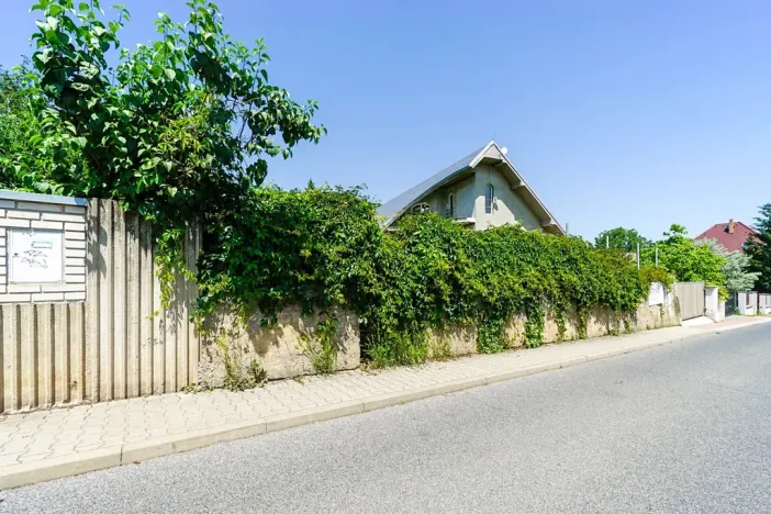 Prodej rodinného domu, Praha - Radotín, Na Viničkách, 200 m2