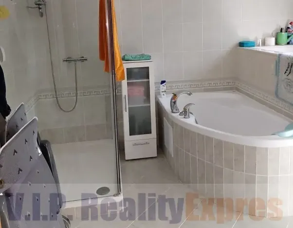 Prodej vily, Popovičky, 340 m2