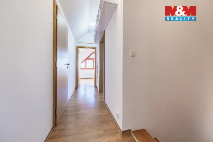 Pronájem bytu 3+kk, Praha - Kolovraty, Meduňková, 109 m2