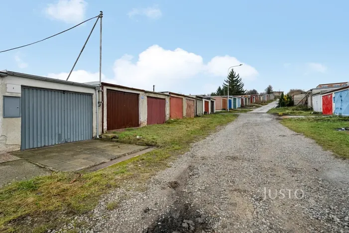 Prodej garáže, Šlapanice, Dlouhá, 16 m2