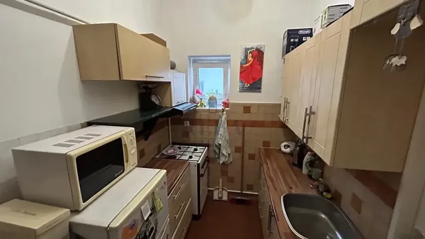 Prodej bytu 2+1, Karlovy Vary, Závodní, 39 m2